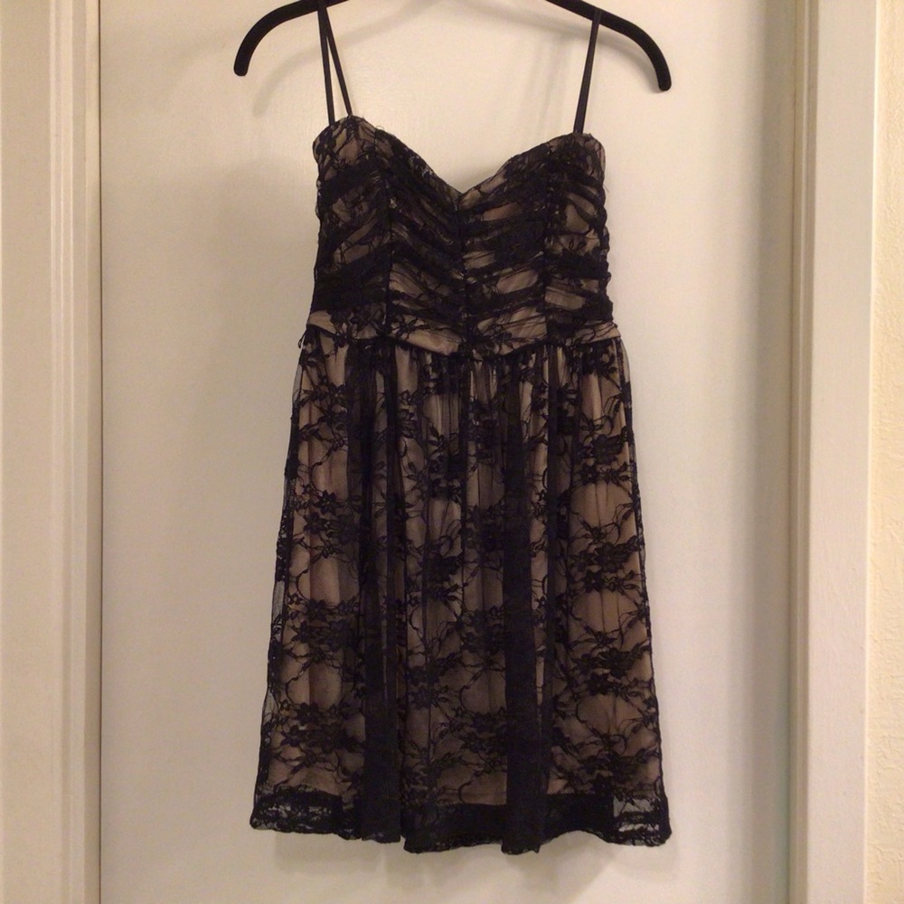AUW./.STRAPLESS.BLACK.LACE.DRESS